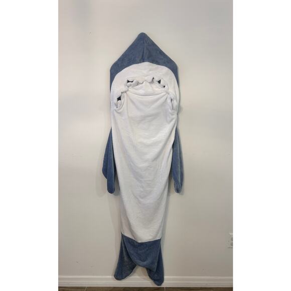Shark Wearable Blanket Hoodie Adult Size Small - Picture 4 of 6
